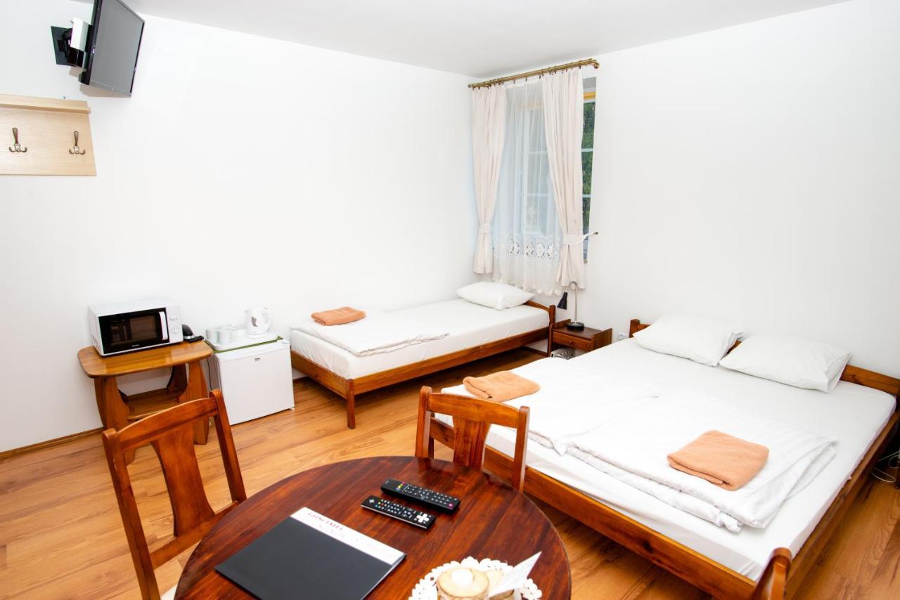 Bed and Breakfast Gosciniec Pieciu Stawow Устшики-Дольне Экстерьер фото