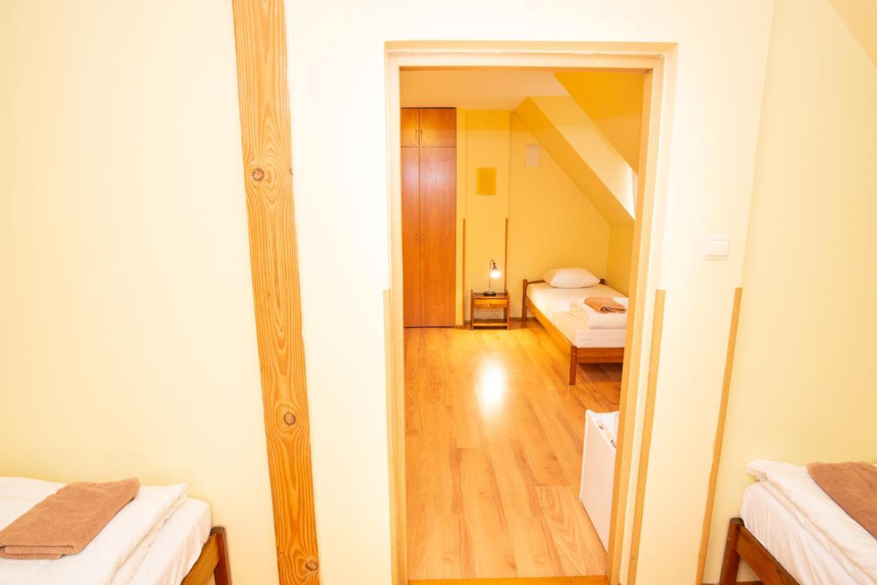 Bed and Breakfast Gosciniec Pieciu Stawow Устшики-Дольне Экстерьер фото