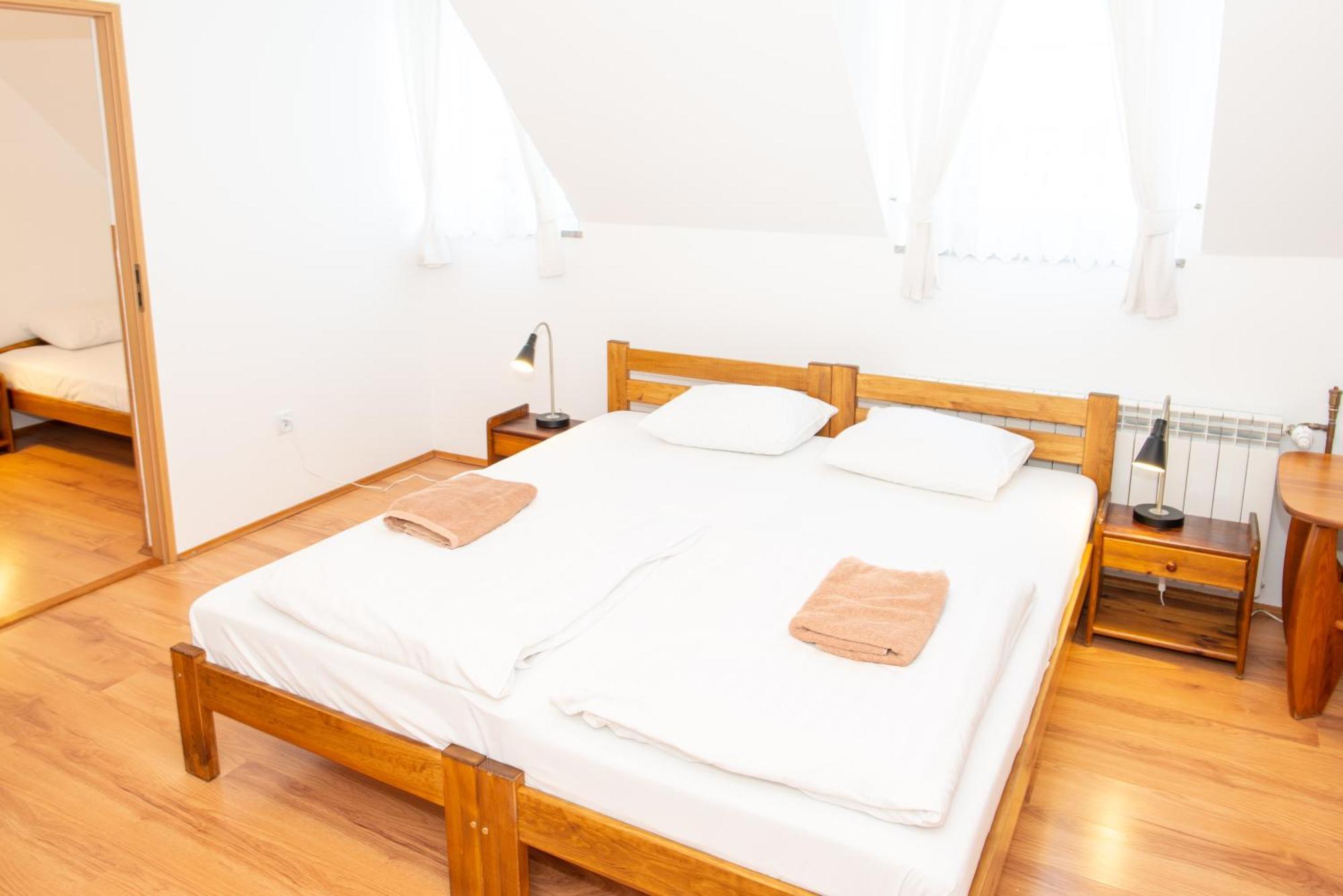 Bed and Breakfast Gosciniec Pieciu Stawow Устшики-Дольне Экстерьер фото